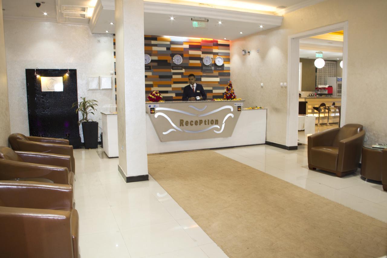 Manrashiwa Hotel Addis Ababa Exterior photo